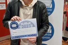 Iestyn-Gwyn-Jones-enillydd-Unawd-o-Sioe-Gerdd-wreiddiol-Gymraeg