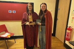 Enfys-Hatcher-Llanddewi-Brefi-yn-ennill-Cadair-Eisteddfod-Swyddffynnon-ac-Erin-Trysor-Llangeithio-yn-ennill-Tlws-yr-Ifanc